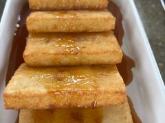 -茅草房·河畔园林火锅