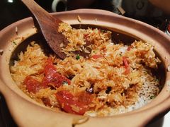 皇上皇腊味煲仔饭-啫响粤煲料理(万好大厦店)
