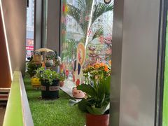 -Dragon Pizza•圆脸龙披萨·牛排餐厅