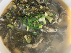 雪菜炒木卯鱼-领鲜土菜馆