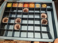 -VENCHI 闻绮(上海佛罗伦萨小镇店)
