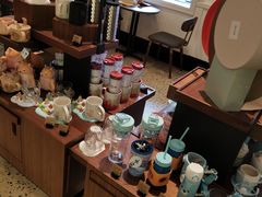 零售区-星巴克臻选(广州沙面店)