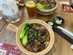 -煲仔皇腊味煲仔饭(经四万达店)