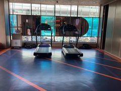 -桔子酒店(上海西藏北路地铁站店)