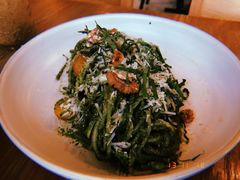 -ROAST coffee & eatery