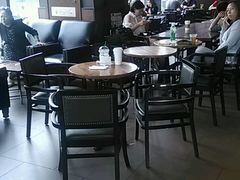 大堂-星巴克(西安曲江银泰店)