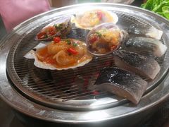 虾夷大扇贝-围炉肉舍•炭烤活鳗•丹东海鲜烤肉(步行街店)