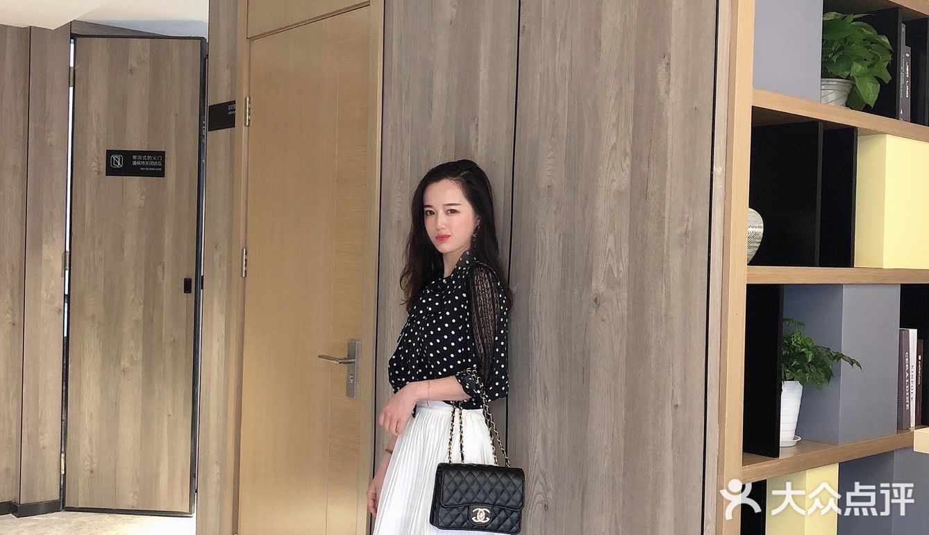 从而达到瘦腿的效果。而抽脂主要针对的是脂肪型肥胖