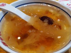 雪梨炖桃胶-蓉李记成都名小吃(武汉经开万达店)
