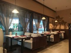 靠窗位-爱丽丝牛排西餐厅(光谷步行街店)