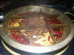 九宫格麻辣锅底-渝利重庆火锅