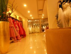 -现代经典婚纱摄影(光明北路尊荣总店)