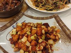 -鑫巴蜀小镇 · 水煮鱼专研店(玉桥店)