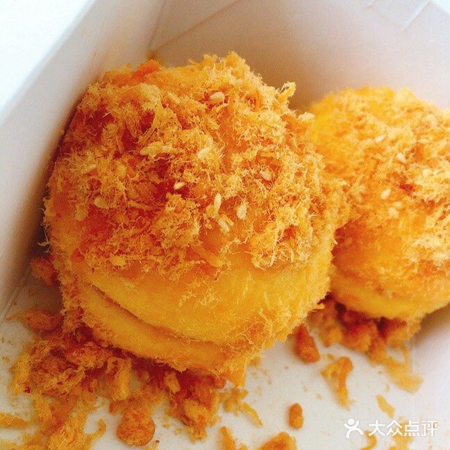 肉松非常多,是强烈推荐的一款哦～脏脏小贝