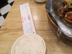 -愉肴麻辣香锅(中山路店)