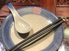 餐具摆设-小铫鸡汤