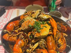 -肥肥虾庄·金牌油焖大虾(汉街SKP店)