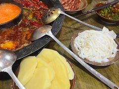 -黄潇洒老火锅(九眼桥宏济巷店)