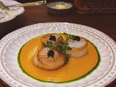 香煎鲜贝配南瓜泥-Bistro Les Lilas丁香花小酒馆