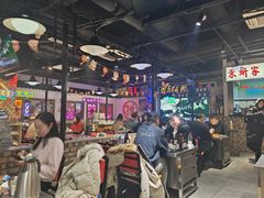 -马路牙子烧烤音乐酒馆(望京店)