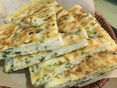 特色葱花饼-都江堰石锅鱼