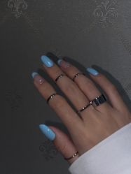 -花岐款式专研健康美甲沙龙