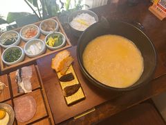 -银米·云南传统过桥米线(双廊黑金冠店)