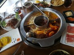 -佬土鹅肠火锅(中建大观店)