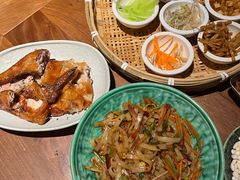 -包整·丝娃娃(一览甲秀楼风景店)