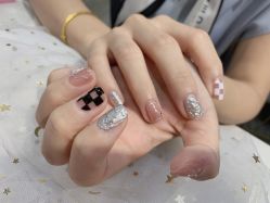 -UGIRL有个美甲