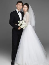 -易摄影婚纱摄影工作室