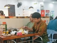 -老何家后安粉·糟粕醋海鲜火锅(三亚湾椰梦长廊店)
