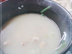 -银米·云南传统过桥米线(双廊黑金冠店)
