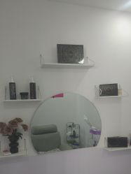 -V7 HAIR SALON