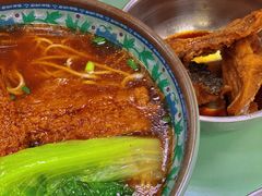 红烧猪扒汤面-食惠里小笼包面馆(越秀店)