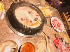 -三人行骨头王火锅(长寿店)