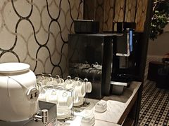 -浅深(世茂滨江精品店)
