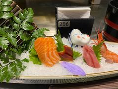 -万岛日本料理铁板烧(万泰国际店)