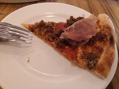 -城市大道红炉披萨烘焙坊