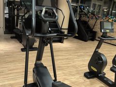 -W FITNESS 威尔仕健身·游泳(万科天空之城店)