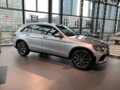 -杭州中升之星奔驰4S店(滨江店)