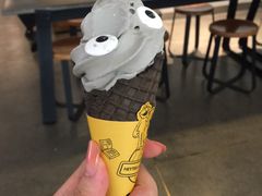 芝麻街脆筒-喜茶(上海兴业太古汇店)