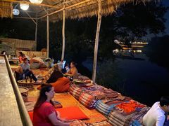 -乌托邦酒吧和餐厅