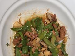 -佬麻雀·新湘菜(东方宝泰店)