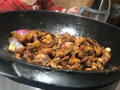 -胡须佬鸡煲四季火锅店(石厦西村直营店)