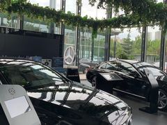 -河北盛世之星奔驰4S店(赵佗公园店)