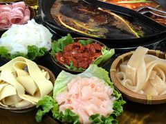 -乖嬢嬢重庆老火锅(南联店)