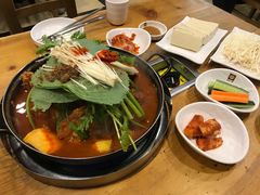 -喇喇排骨火锅·传统韩式脊骨汤(望京西园总店)