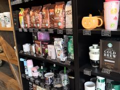 零售区-星巴克臻选(重庆大学城熙街店)