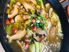 -龙记桂林米粉(财满街店)